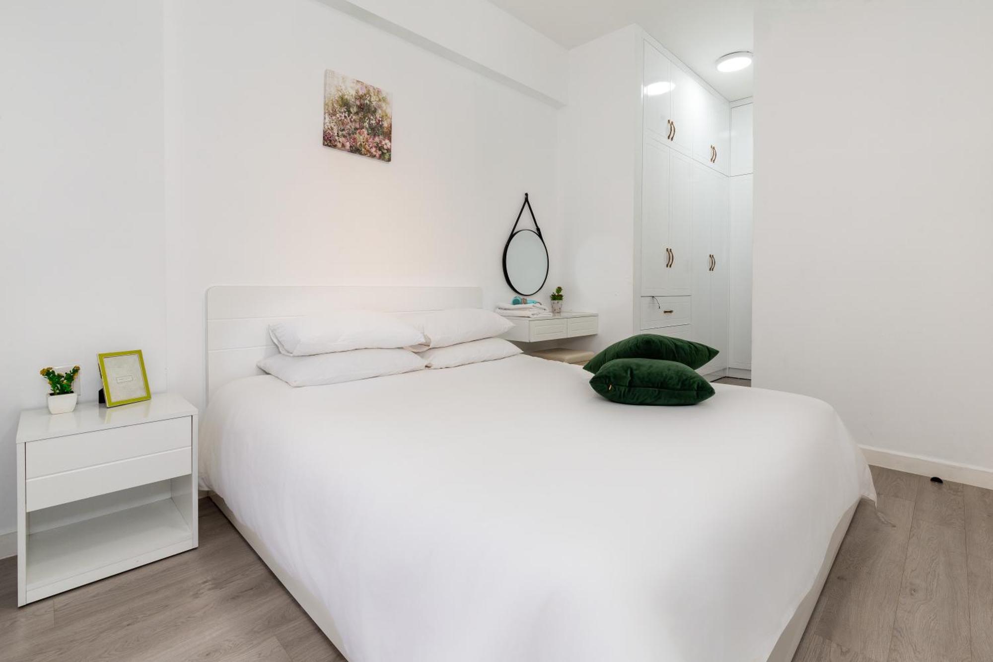 Hotel Wahalla - Ben Thanh Market Ho Chi Minh City Bagian luar foto